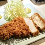 ポンチ軒 - ロース豚かつ定食（特）