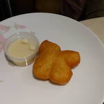 Royal Orchid Lounge - 