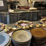 食堂Light - 前菜盛り合わせの準備中