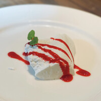 grigio la tavola - 