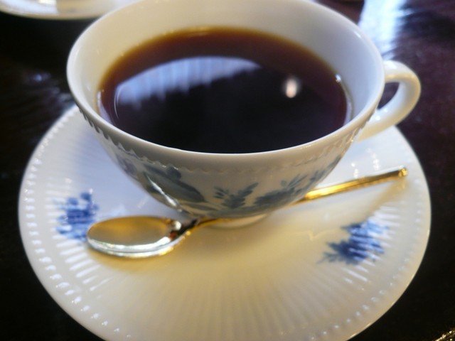 Garou Kissa Easel photo 2