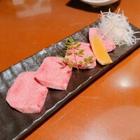 松阪牛炭火焼肉 東海亭 - 