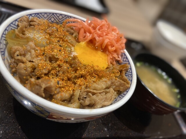 吉野家 4号線松森店 - 黒松（牛丼）の写真
