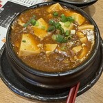 魚と日本酒×焼き鳥 田町商店 - 石鍋ラム肉麻婆豆腐