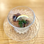 小判寿司 - 自家製ホタルイカの沖漬け。初物。生のホタルイカの食感と大葉の香りがGOOD✨