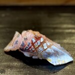 小判寿司 - 釣り鯵（天草）神経〆。プリプリの食感と風味は最高。