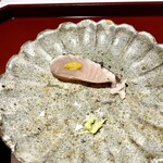 馳走 啐啄一十  - ⑥お造り
      　鰆（広島産）25℃藁炙り