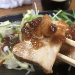 百味 - 豚バラにソースもニンニク醤油みたいなの