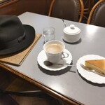 カナマル - ベイクドチーズケーキとカフェオーレ