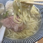 貝だし麺 きた田 - 蛤の旨みがかなり効いております。