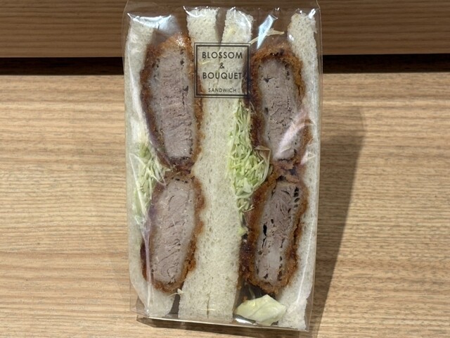 BLOSSOM & BOUQUET Hibiya Kokusai Biru Ten