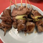 豚足のかどや - タン　　600円
      ココロ　600円