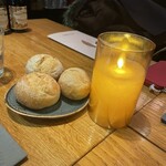 オービカ モッツァレラバー - カリカリの焼きたてパンはスープと食べました