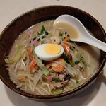 南宝亭 - 『デラックスちゃんぽん』　1,001円