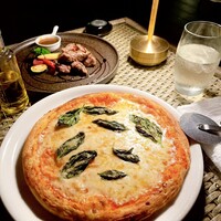 RED ROOM rooftop & grill - 