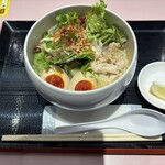 鶏白湯麺 蔭山樓 - レモンで爽やか