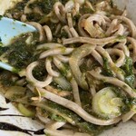 麺処 盛盛 - 岩海苔＋汁なしカレーそば＋玉ねぎを混ぜ合わせ（ビジュアルは良くありませんが美味）