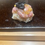 鮨　八面六臂 - 