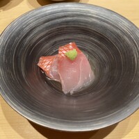 鮨 由う - 