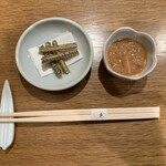 290040688 - 骨せんべい/塩辛