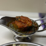 かれーの店 うどん  - スパイシー豆のスープカレー、ご飯大盛り、スパイシーひき肉、チーズ、焼トマト