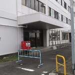 みっちゃん食堂 - ②西門目の前  管理棟入口  水道タンクの裏側