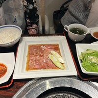 游玄亭 新宿 - 肩ロースランチ