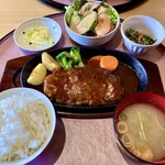 キッチン 純 - 料理写真:ハンバーグセット1,300円