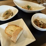 トラットリア 伊心地 - 前菜3種とパン