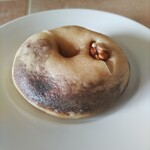 しんのすけベーグル - シナモンくるみ　280円　シナモンめちゃくちゃたっぷり♪