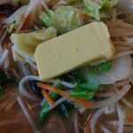 幸楽苑 - バター投入