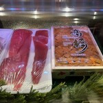 魚料理専門 魚魚一 - ショーケース