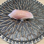 立ち食い寿司 極 - 鰤です。