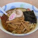 手打ちラーメン 金龍 - らーめん　700円