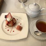 五感 北浜本館 - 苺のタルト、紅茶
