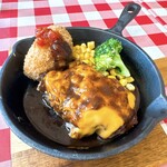 ATRIO CAFE - チーズハンバーグ＆クリームコロッケ
