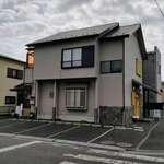 丸や - 外観（お店の前の駐車場など）