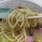 中華軽食 三八 - ちょっとくたっとしたちゃんぽん麺、これがいい。