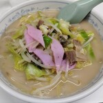 中華軽食 三八 - ちゃんぽん940円税込、昼間食べた特製ちゃんぽんがあれで1050円だったのを思うと割高に感じた。さすが長崎の中では繁華街だけのことある。
