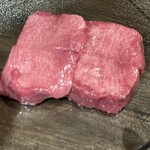 肉の一頭 - 厚切り牛タン