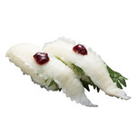 にぎりの徳兵衛 - えんがわ梅肉のせ