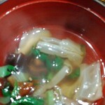 炭火焼肉 久 - 鳥海なめことキクラゲのスープ