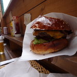 FELLOWS - ベーコンチーズバーガー（09.9）