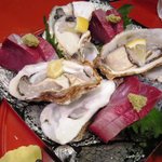 新和食 きくい - 生牡蠣と鰤