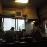 上海わんたん・食彩厨房 - 店内の様子