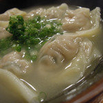 上海わんたん・食彩厨房 - 上海わんたん＠海老わんたん（８個）ズームアップ