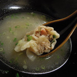 上海わんたん・食彩厨房 - ラストのわんたんを楽しむ