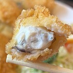 和食処 山女魚 - カキフライの断面