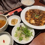 あひるの台所 二子玉川本店 - 麻婆豆腐セット