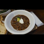 キッチン ブルー グローブ - ストロガノフにブロッコリーは乗っていました